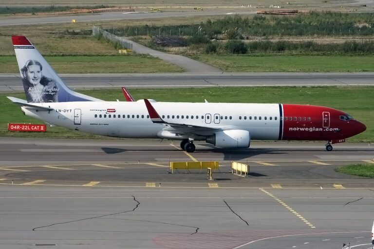 Norwegian Air Shuttle with Kirsten Flagstad on the Aircraft Tail